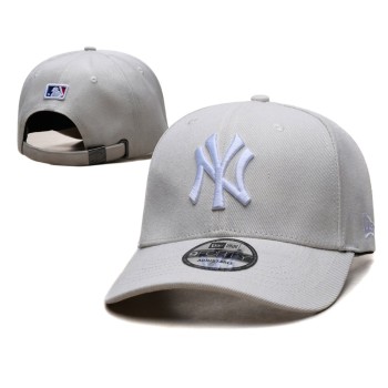 New York Yankeess Adjustable Hat New York Yankeess Adjustable Hat